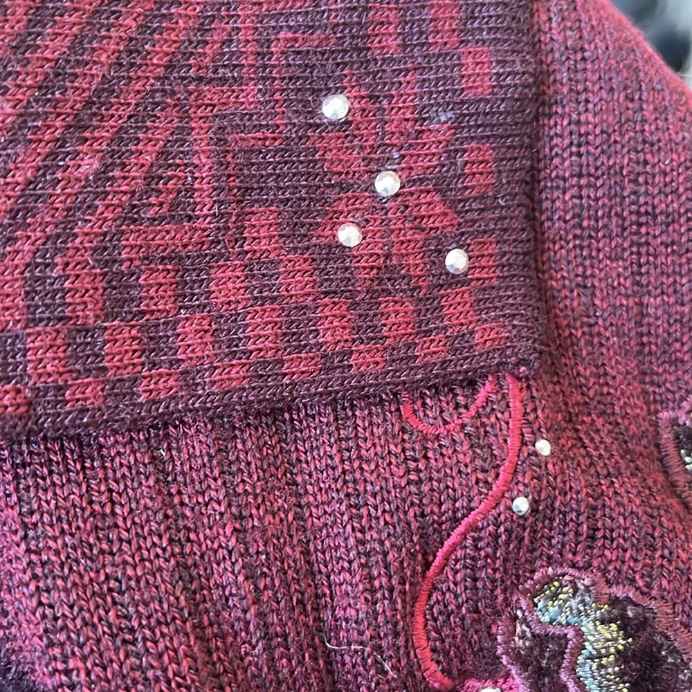 Vintage Burgundy 3/4 sleeve Sweater/Cardigan Button up w/beads & embroidery - Picture 14 of 15